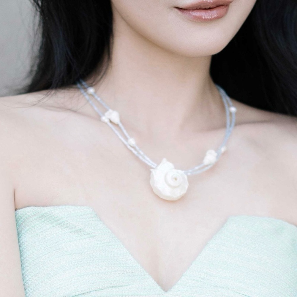 Elegant Shell Pendant‎ Necklace